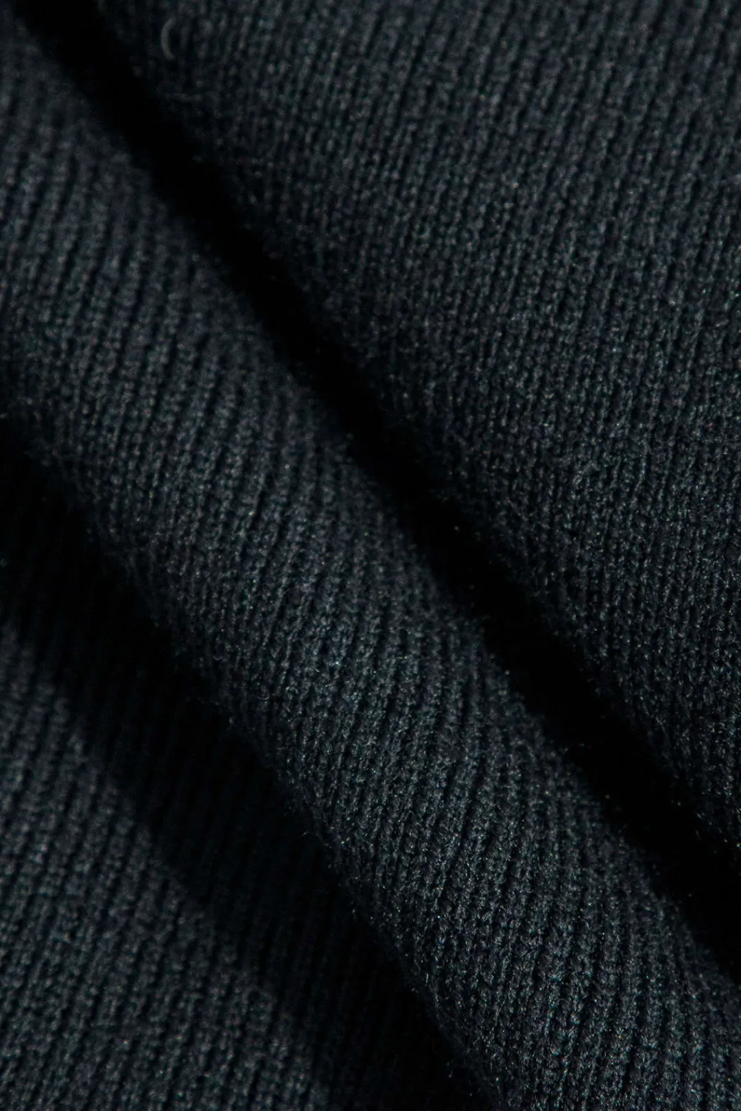 MICAS Knit Tops-Knit Color Block V-neck Short-Sleeve Top